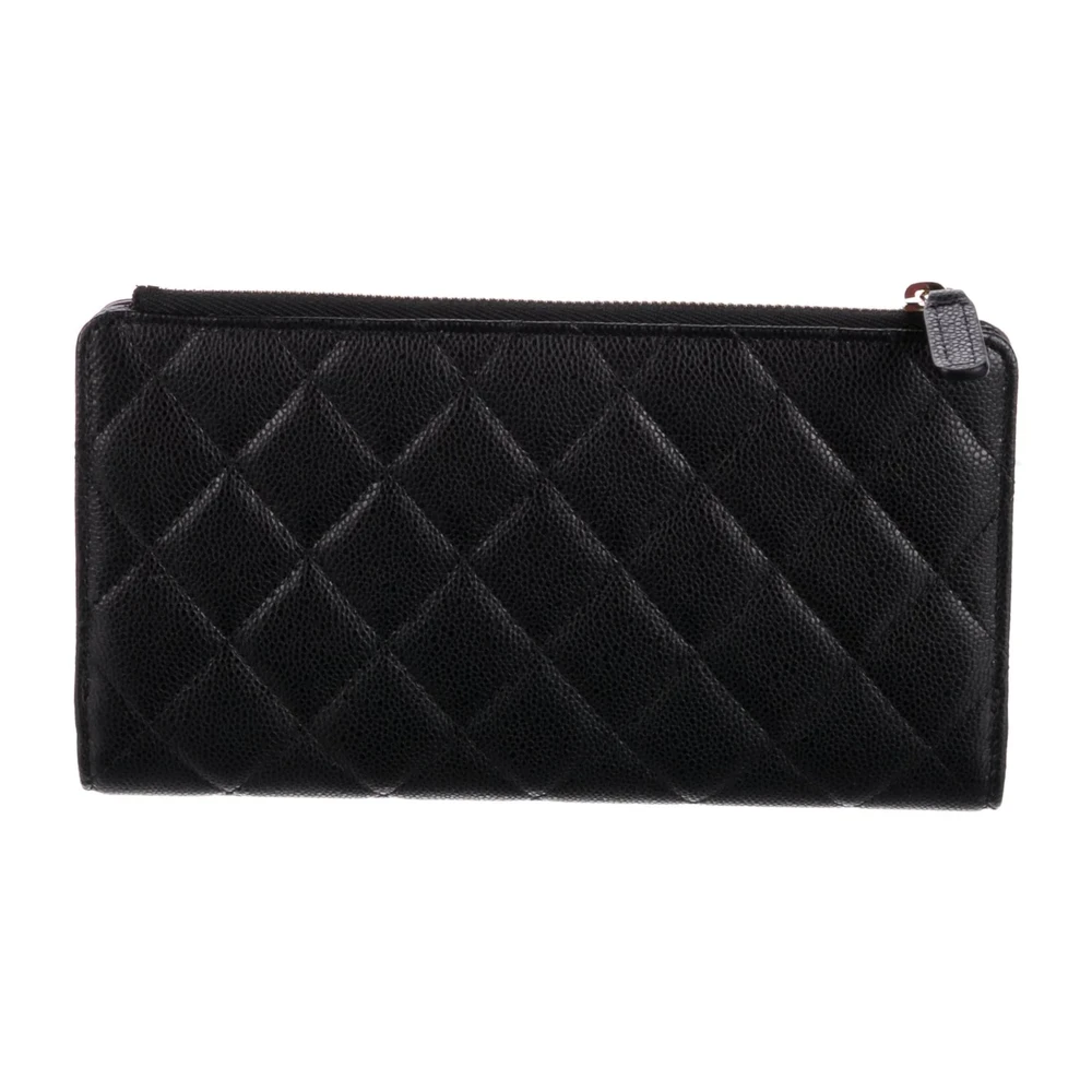 Chanel Black Caviar Leather Wallet – Luxury Meets Functionality - Image 2