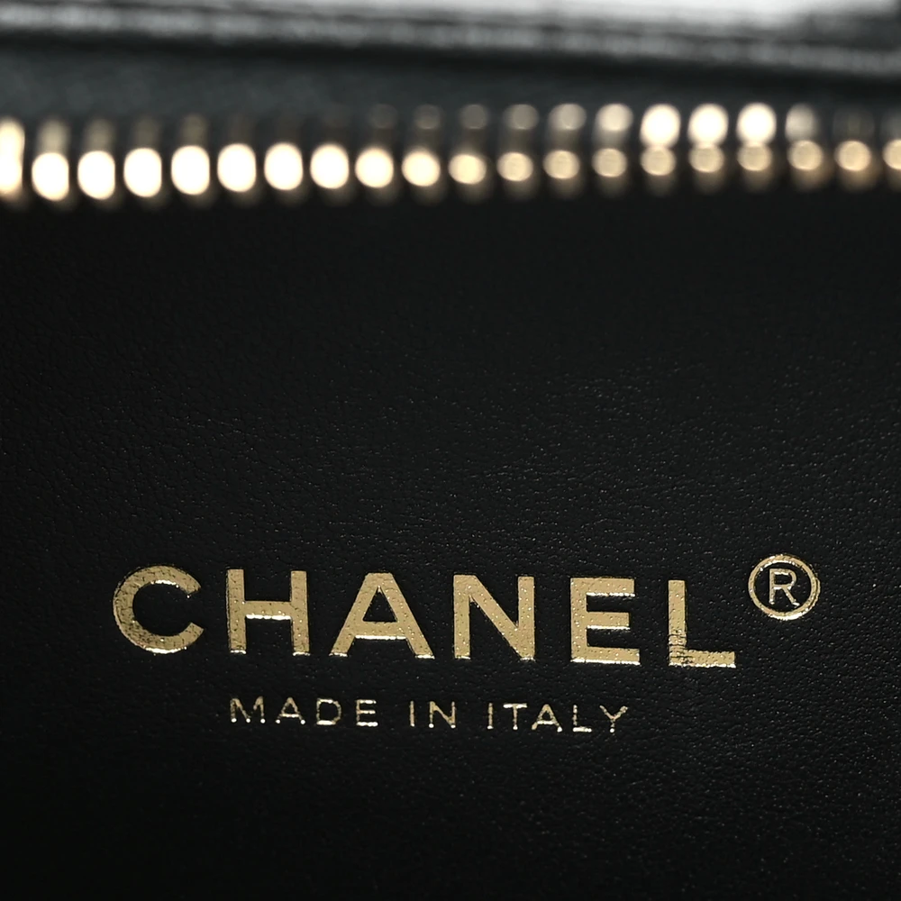 Mirror Quality Replica Chanel CC Filigree Vanity Case for Less - Image 2