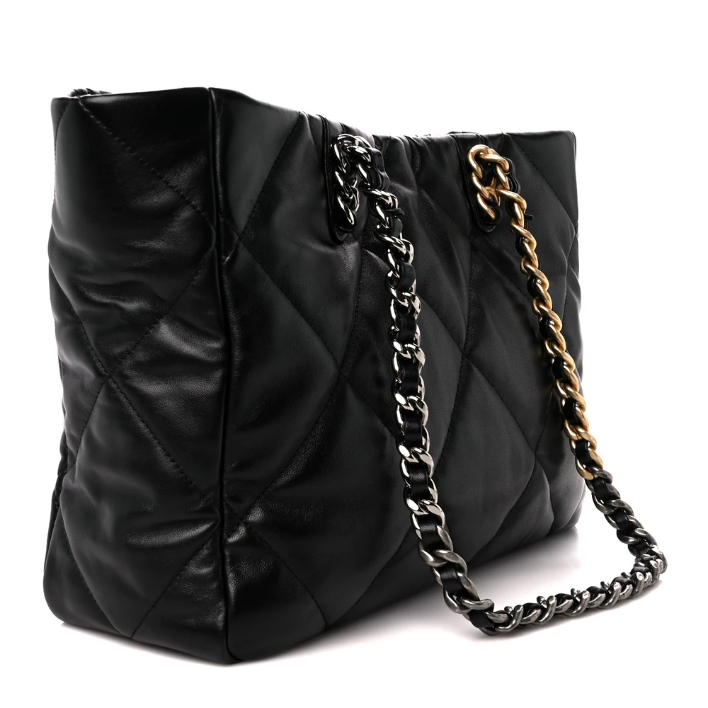 Chanel Black Quilted Lambskin Replica Bag – The Perfect Superfake Handbag - Image 3