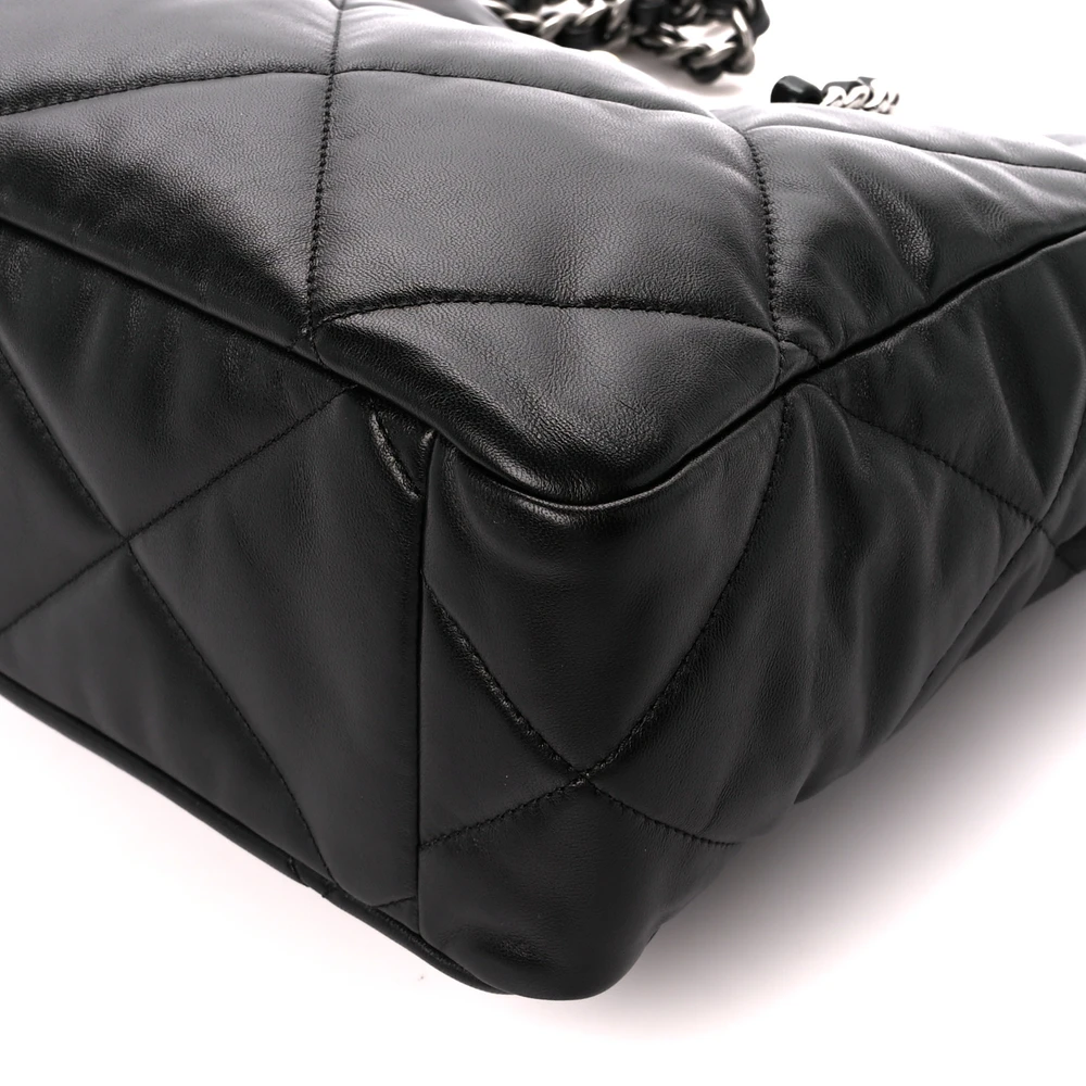 Chanel Black Quilted Lambskin Replica Bag – The Perfect Superfake Handbag - Image 5