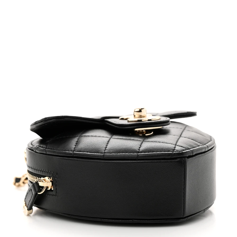 Mirror-Quality Chanel Heart Clutch Replica You’ll Love - Image 6