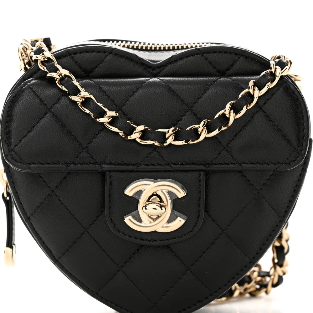 Mirror-Quality Chanel Heart Clutch Replica You’ll Love - Image 8