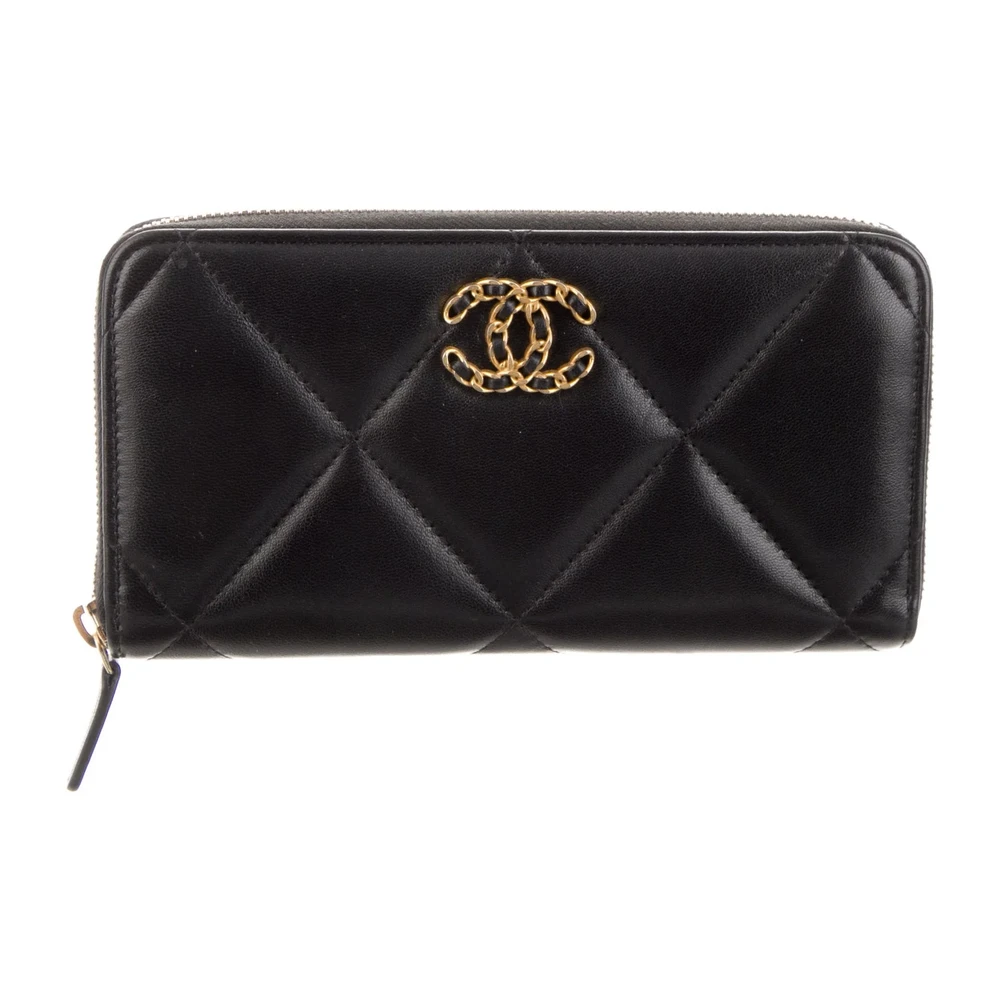 Chanel Black Quilted Wallet – Mirror Quality Replica