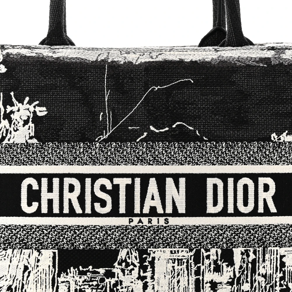 Replica Dior New York Book Tote – Stylish & Affordable Superfake - Image 8