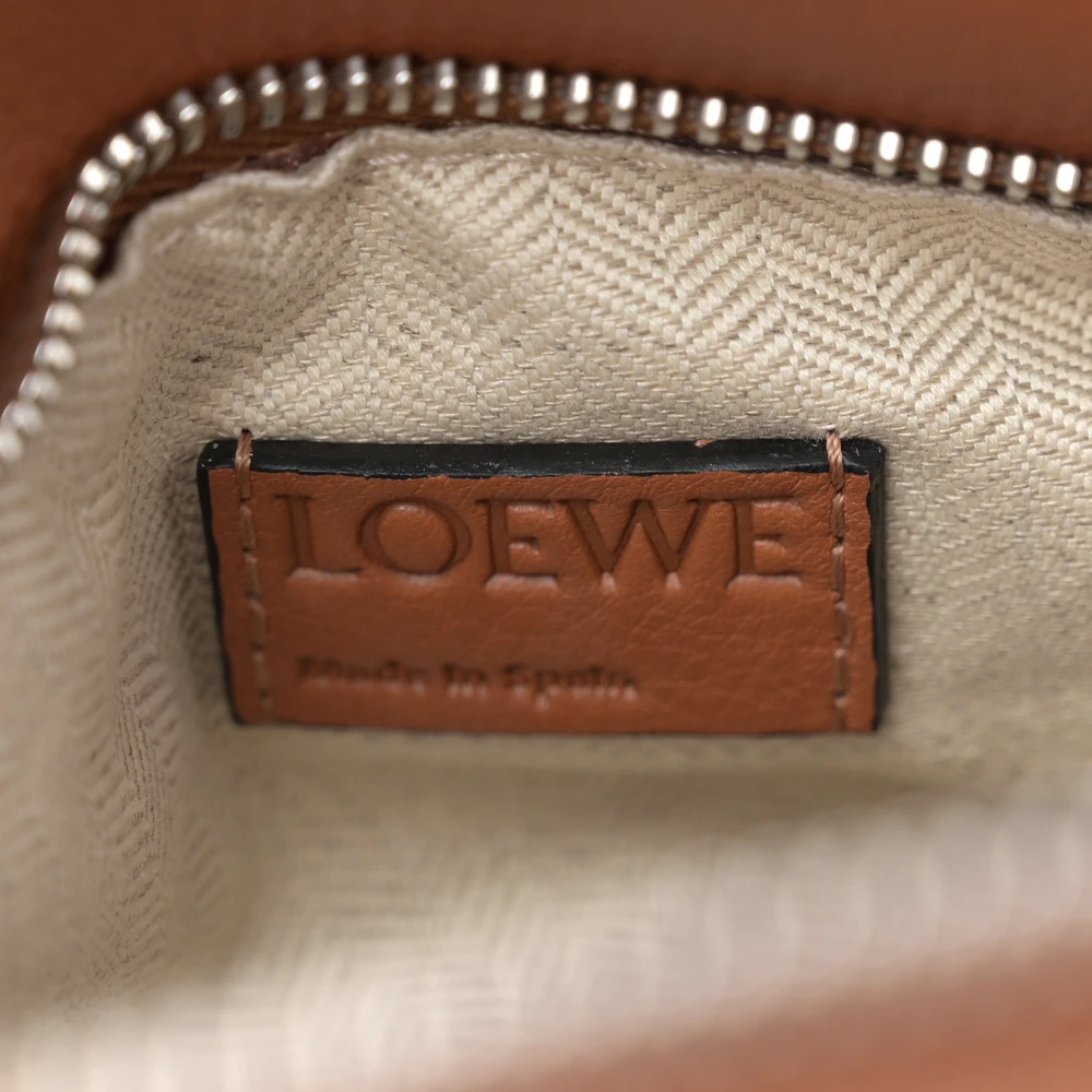 Mirror Quality Loewe Puzzle Bag Replica – Effortless Elegance - Image 2